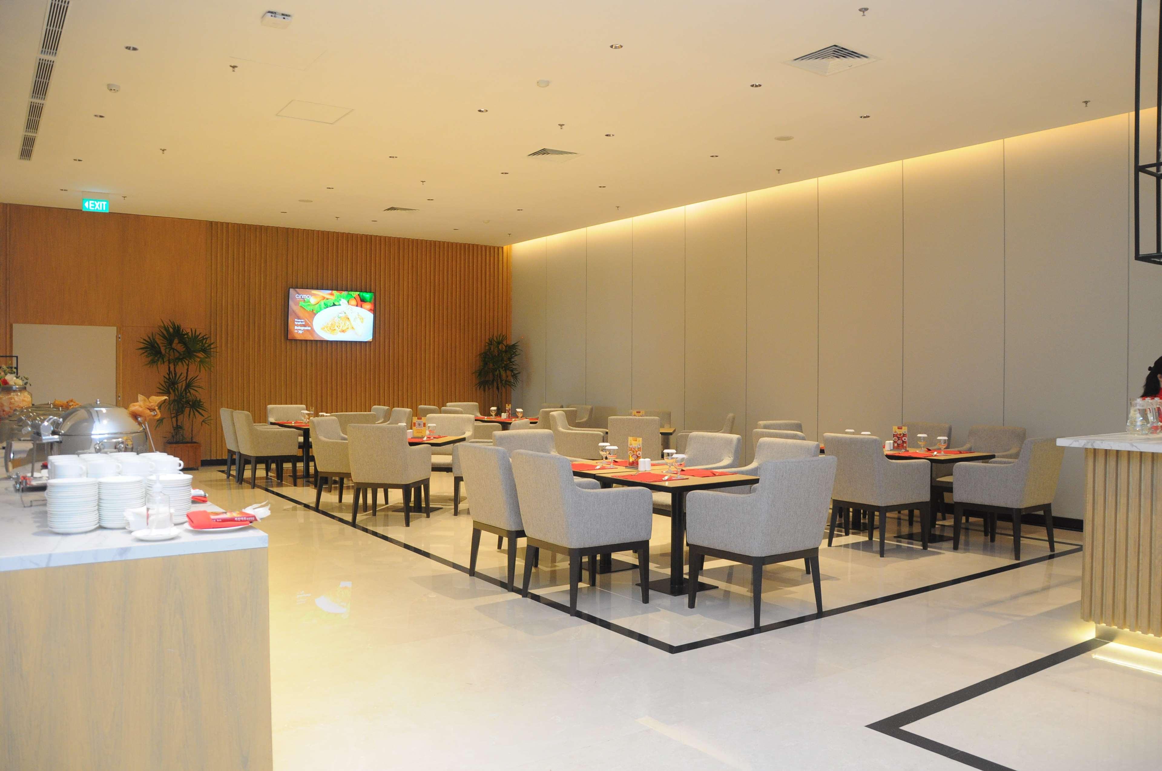 Hotel Golden Tulip Pontianak Exterior foto