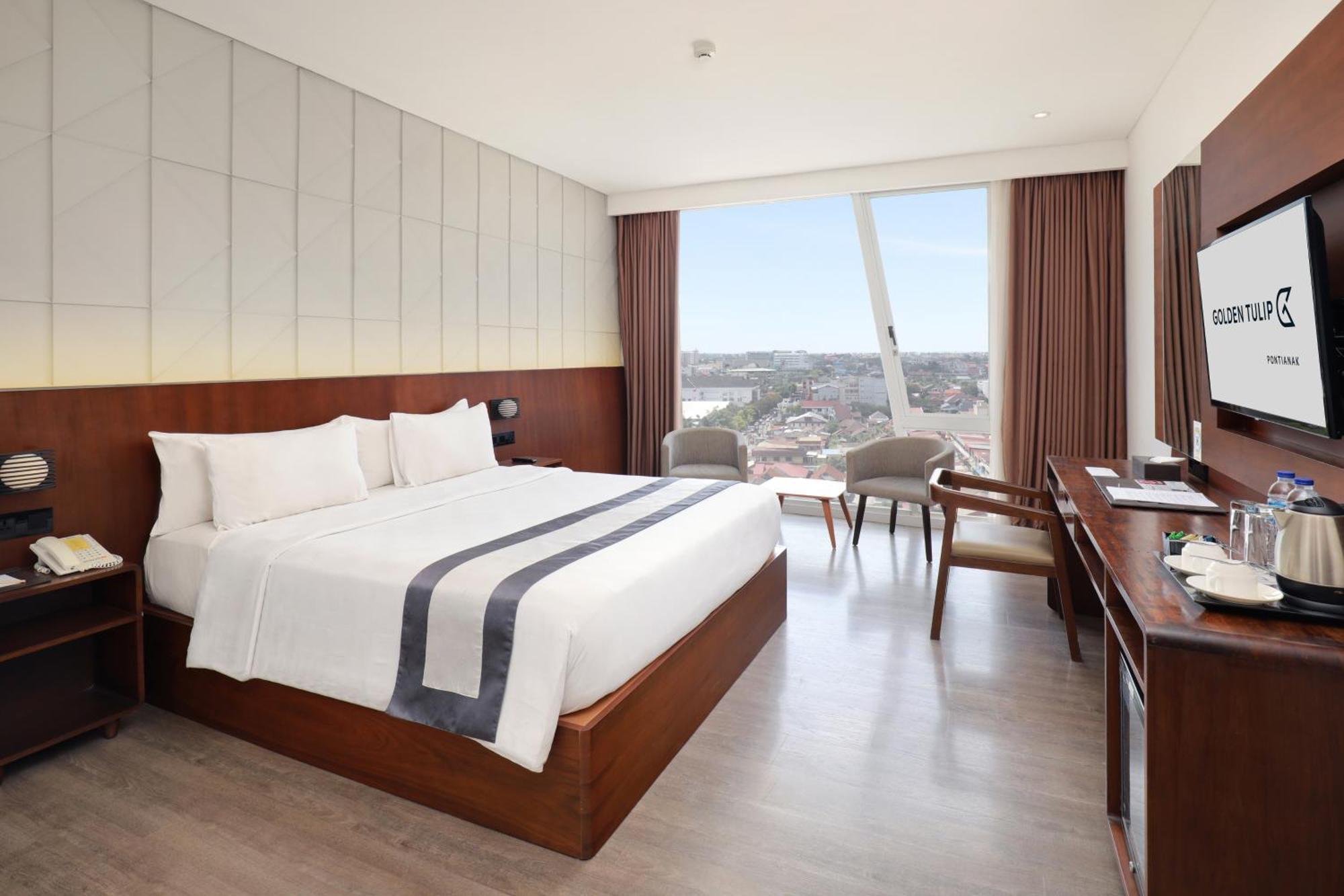 Hotel Golden Tulip Pontianak Exterior foto