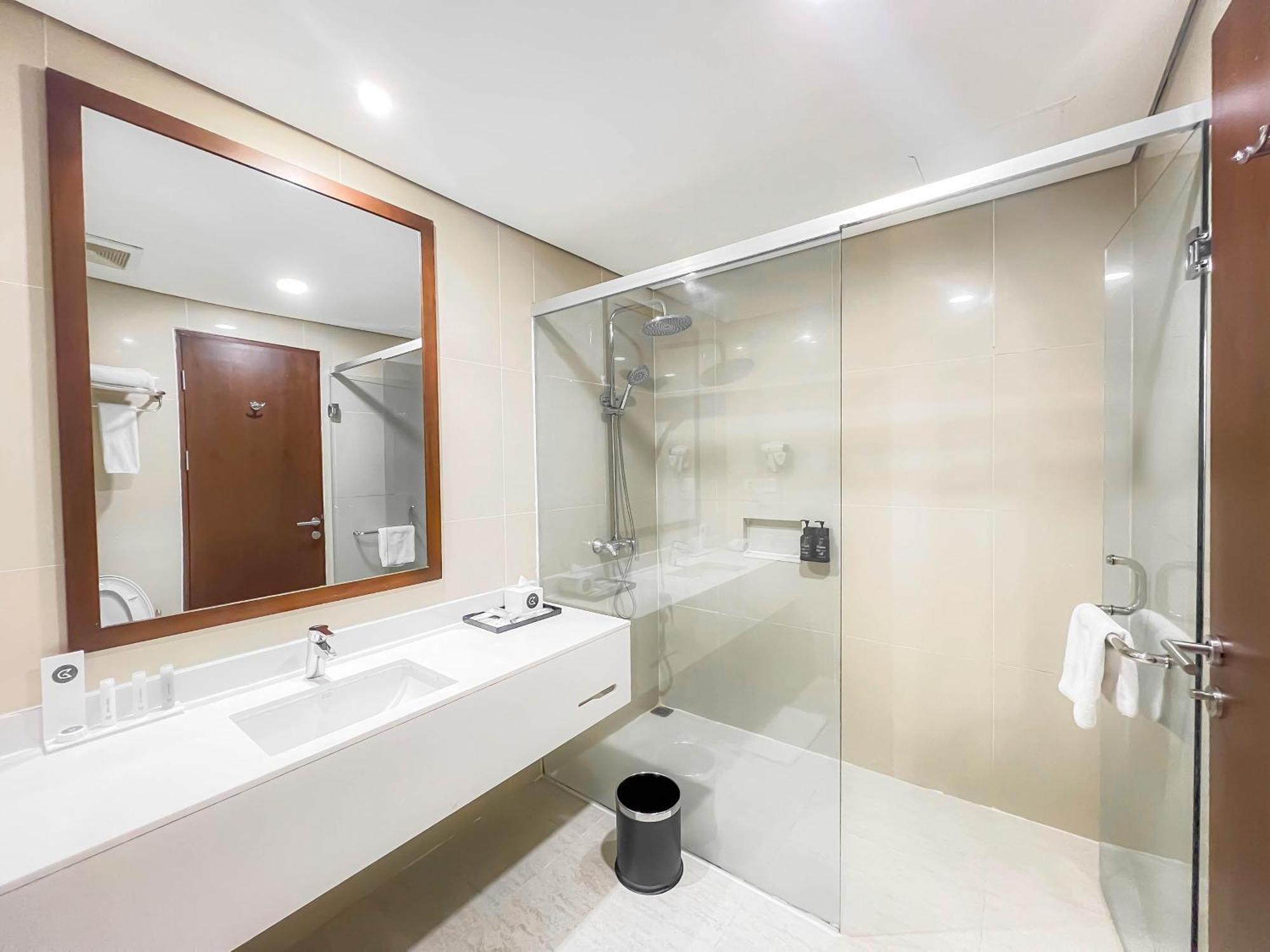 Hotel Golden Tulip Pontianak Exterior foto